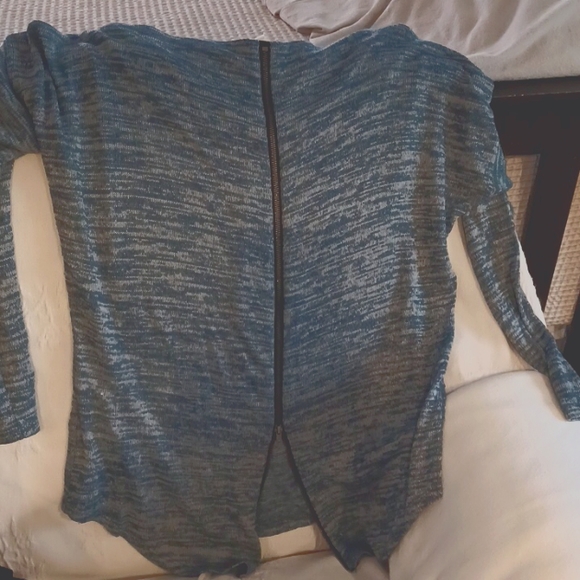 Sweater - Picture 2 of 4